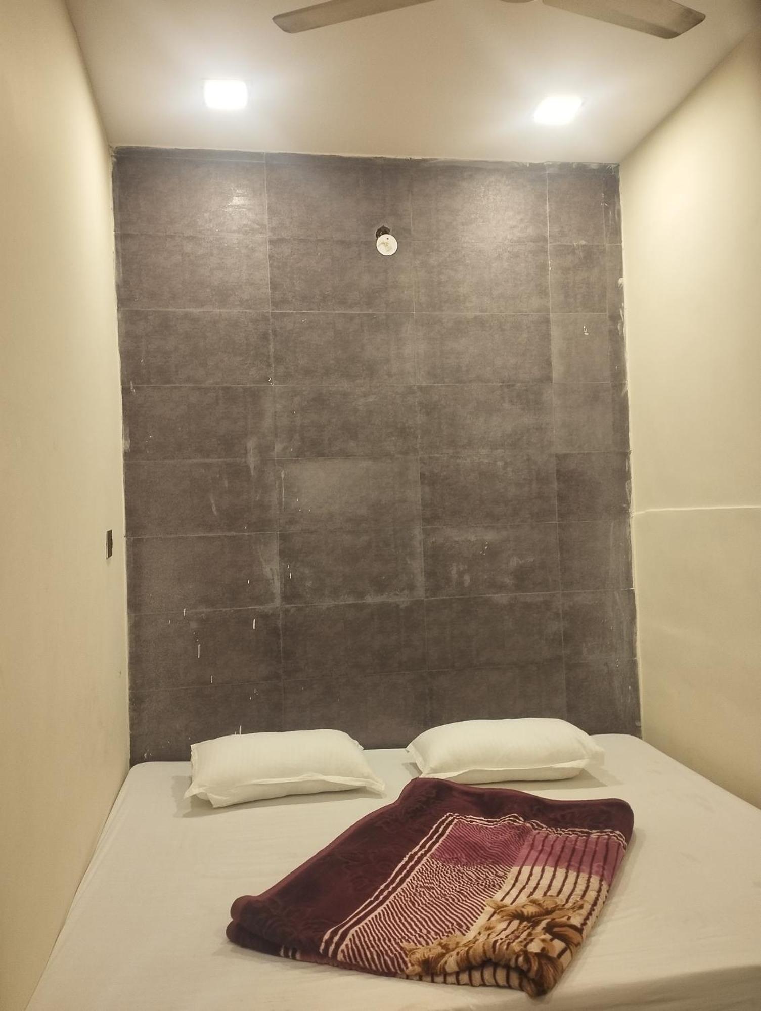 Hotel Rekha