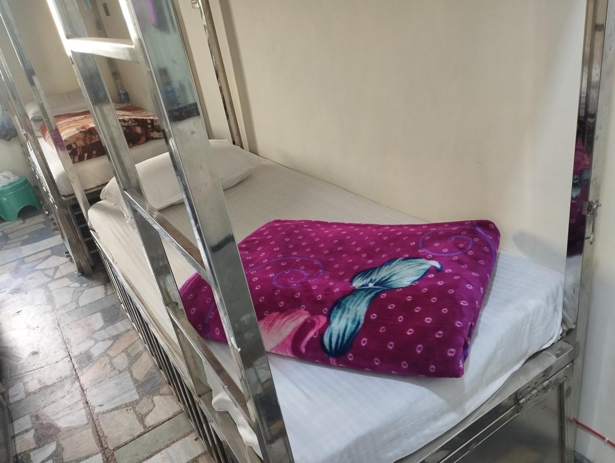 Rekha Hotel New Delhi